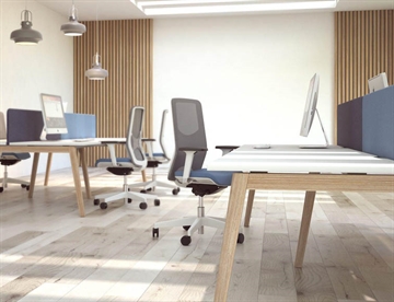 Nova Wood skrivebord - her med malamin bordplade