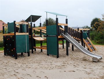 Sørøverland Maxi - Sjovt klatresystem i genbrugsplast til legepladsen - minimal vedligehold