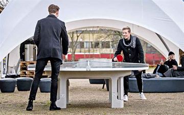 Bordtennisbord Rondo - Rundt udendørs bordtennisbord med 4 delt net 