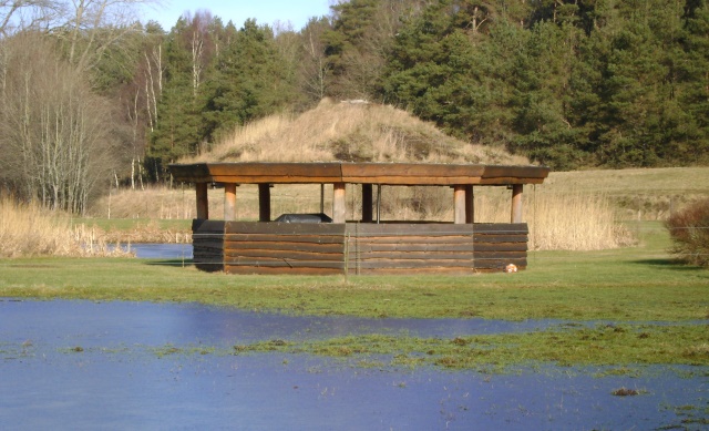 Bålhuse og Pavillon