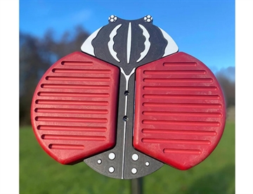 Bug Beats - Blomsterbille rytmeinstrument til inkluderende uderum