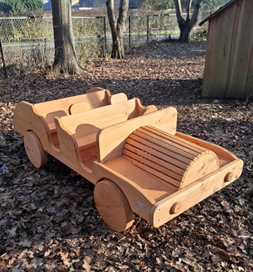 Bobmobil - Legebil i træ til legepladsen - udendørs legeredskaber