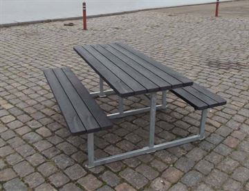 Bord/bænke sæt model Hornslet uden ryglæn - planker i genbrugsplast her sort