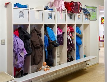 Luxus børnegarderobe miljø - Inspiration til børnehave garderobe
