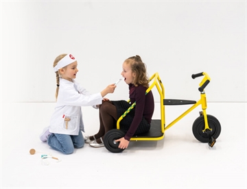 3-pak institutionskøretøjer med Ambulance, Politibil og Brandbil legecykler. Trehjulede cykeltaxaer.