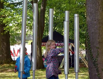 Hexad Ensemble - Tubular Bells - udendørs musiklegeplads