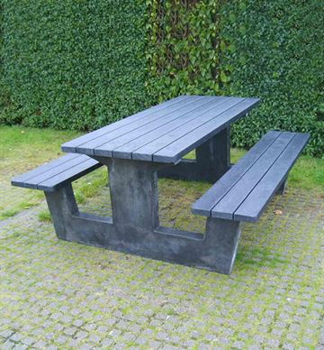 Himmerland bord/bænk med betonstel og planker i genbrugsplast