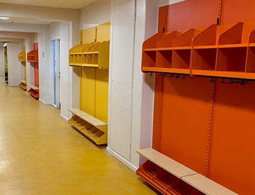 BST børnegarderobe i stål - inspiration