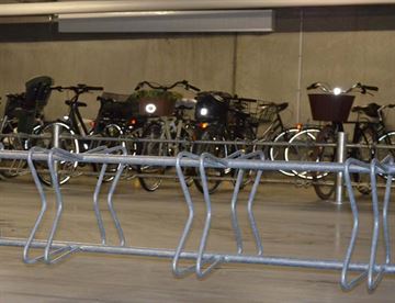 Jessing Park Cykelstativ - Cykelparkering velegnet til skoler, parker mm
