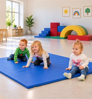 Kombineret kravlemåtte og legemadras til institutioner 