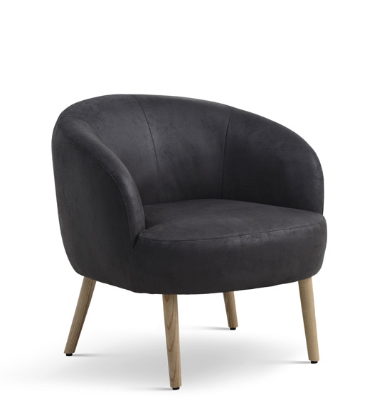 Comfi loungestol i mikro læder og med træben - Lækker lænestol
