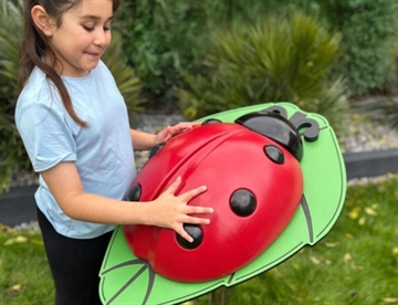 Mariehønen - Ladybug udendørs musikinstrument med 6 toner