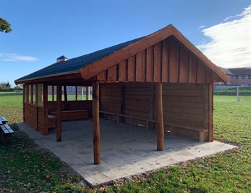 Bålhus 5,5 x 8 m til det udendørs opholdsrum -  her med diverse tilkøb til inspiration