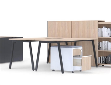 Nova A bord - Elegant bord med A-formet stel - brug fx. på skoler, kontorer mv