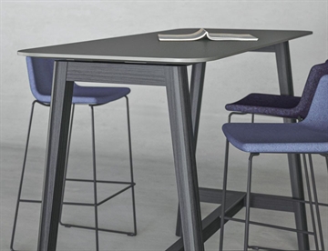 Nova Wood bord - Her som højbord med HPL Fenix bordplade