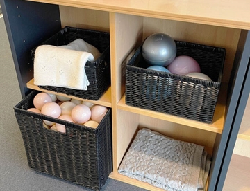 kurve i sort plastflet, 12 stk. - Opbevaringskasser - Garderobetilbehør 