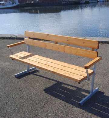 Hornslet parkbænk m/armlæn og planker i fyr