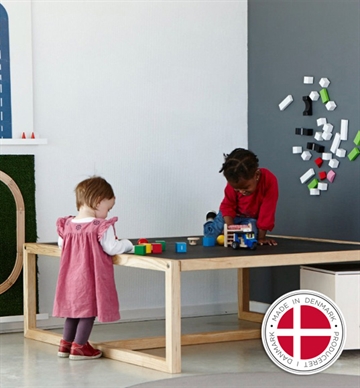 Legepodie, lille scene til institutionen - Dansk produceret
