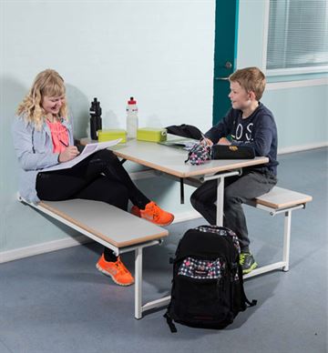 Væghængt klapbord med bænke - Pladsbesparende bord og bænkesæt fra danske Global
