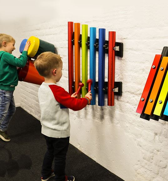 Rainbow Trio Ensemble - Vægmonterede musikinstrumenter til ude og inde