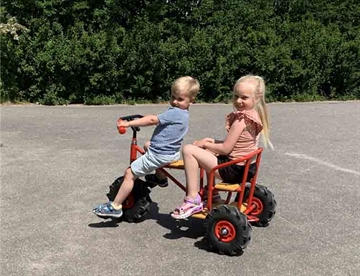 Trehjulet cykel med bagsæde fra Rose cykler