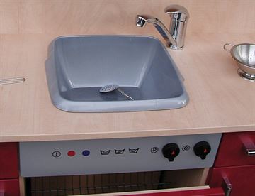 Stort legekøkken - vask med vandhane i stål