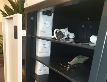 Computer opladeskab - strømudtag