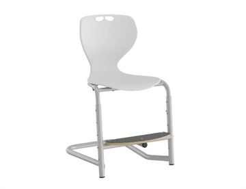 Tarris elevstol med justerbar højde - her med fodplade, hvidt sæde og alustel.