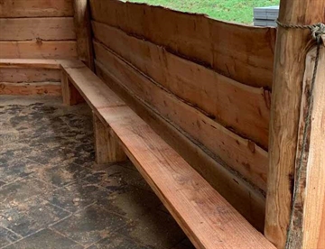 Bænk - eventuelt tilkøb til bålhytte