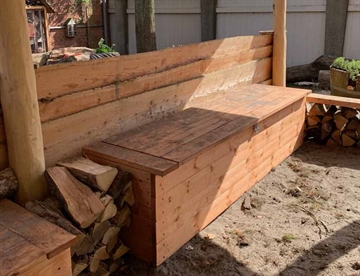 Opbevaringsbænk - eventuelt tilkøb til bålhytte