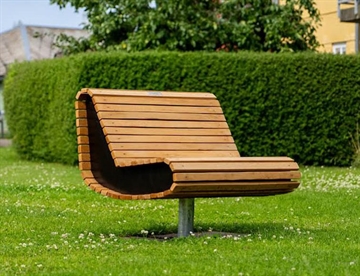 TimberChair vippestol her i bred model - Vippende loungestol