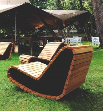 TimberChair vippestol / Vippemøbel - Dansk produceret byrumsinventar 