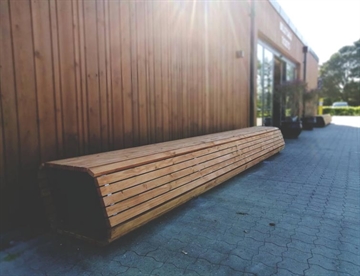 TimberLog Parkbænk - Dansk produceret byrumsinventar