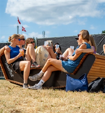 TimberLounge Byrumsmøbel - Vippende Loungemøbel - Socialt Vippemøbel