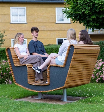 TimberNest m. ophæng - Socialt Vippemøbel - Byrumsinventar 