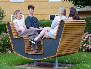 TimberNest Vippemøbel m. ophæng - Socialt udemøbel - Byrumsinventar 