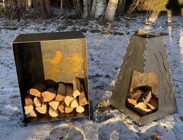 Brændekasse i stål til opbevaring af brænde i uderummet